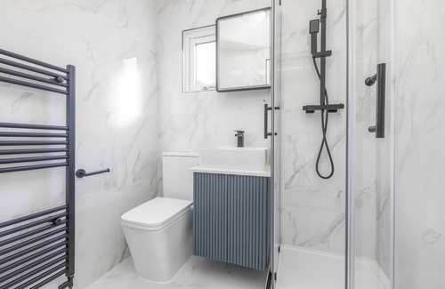 Queen's Park Apartment | Newly refurbished Flat in MaidaVale 2beds 2baths