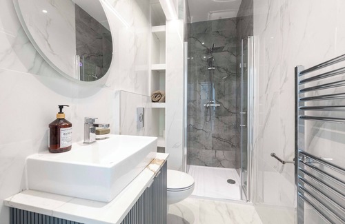 Queen's Park Apartment | Newly refurbished Flat in MaidaVale 2beds 2baths