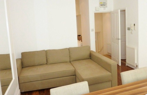 Fitzrovia Apartment | Newly refurbished Large 1 bed apartment - SHORT LET ALL BILLS INCL.