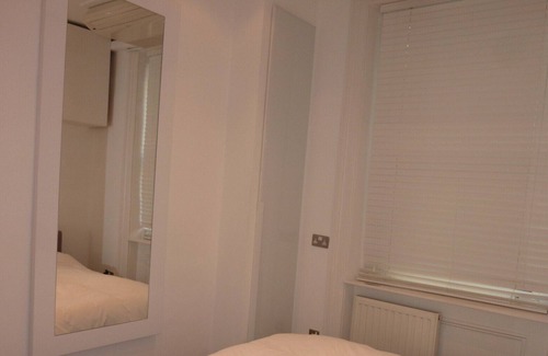 Fitzrovia Apartment | Newly refurbished Large 1 bed apartment - SHORT LET ALL BILLS INCL.
