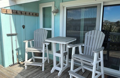 Rockport Condo | Newly relisted here! Clean condo with boat ramp, slips, pickleball and pool.