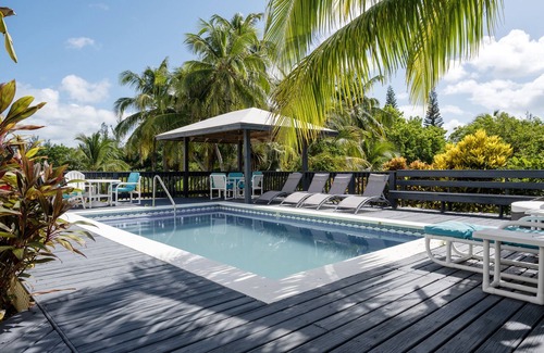 North Palmetto Point House | Newly Remodeled Beachfront Estate w/Pool, Views, Walk to Restaurant/Bar
