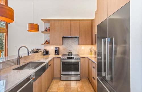Snowmass Village House | Newly Remodeled Ski-In/Out Snowmass View Townhome by The Woodrun V Townhouses by RedAwning