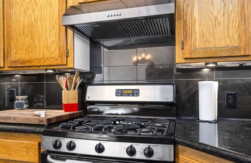 Placerville House | Newly Remodeled 2 story home - walking distance to downtown