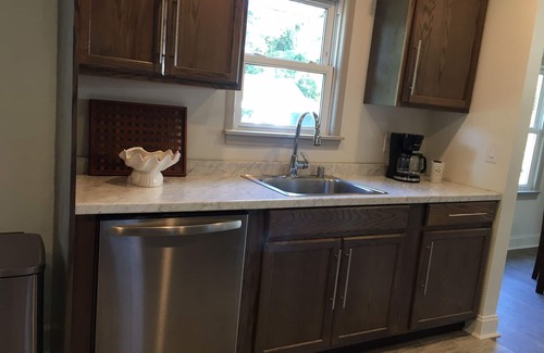 Jacksonville House | Newly remodeled 3 bdrm, walk to park, restaurants