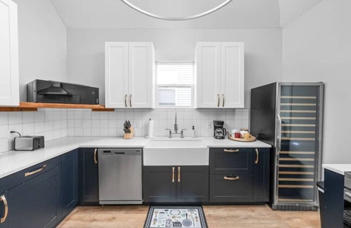 Near Eastside House | Newly remodeled 4 bedroom - Downtown