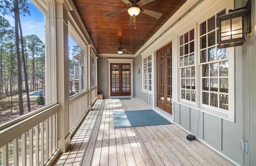 Lake Oconee House | Newly remodeled 5/6-bedroom house on the 14th green at Reynolds Lake Oconee.