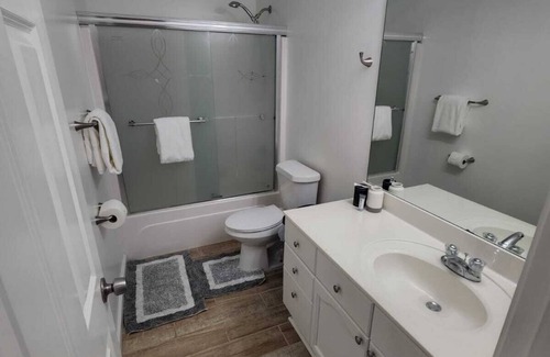 Raleigh House | Newly remodeled 5 BR in North -Central Memphis