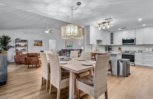 Marco Island House | Newly Remodeled! 5 Min to Beach, Private Pool, Outdoor TV, Fire Pit & Bikes!