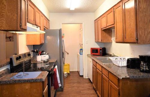 Fort Worth Apartment | Newly Remodeled and Furnished 2 Bed 1 Bath Unit in a 4-Plex with W/D