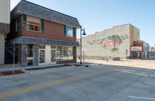 South Haven Apartment | Newly Remodeled Apartment in Downtown South Haven