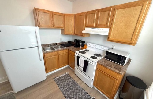 Erie Apartment | Newly Remodeled Apartment Near Gannon University
