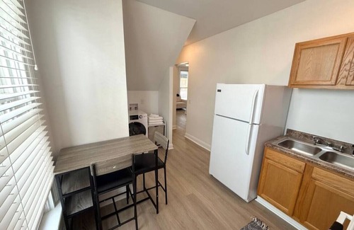 Erie Apartment | Newly Remodeled Apartment Near Gannon University