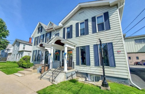Erie Apartment | Newly Remodeled Apartment Near Gannon University