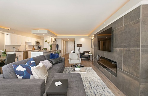 Coronado Condo | Newly Remodeled Beach Front Vacation Condo