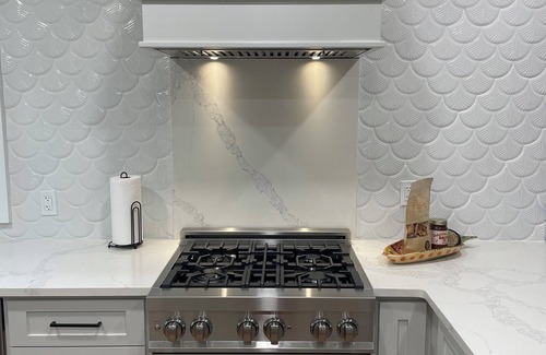 Fulton House | Newly remodeled coastal cottage 3 blocks from the water!