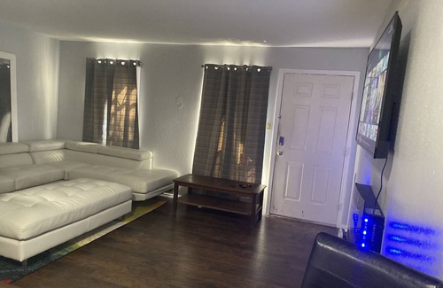 Brownsville House | Newly remodeled condo on the border by sea.