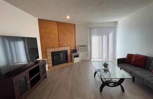 Aurora Condo | Newly remodeled condo for travel professionals and interns