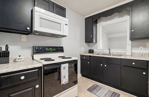 Newport News House | Newly Remodeled, Hardwood Floors, Fenced Yard