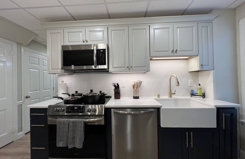 Hyannis House | Newly remodeled home - Close to beaches, Main Street and Ferry to the Islands