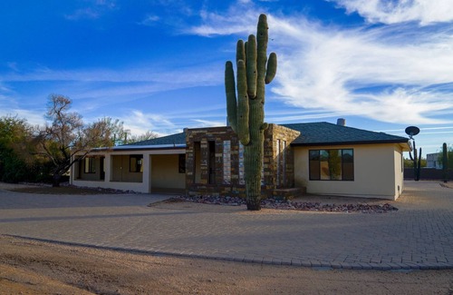 Tatum Ranch House | Newly Remodeled Home in Cave Creek
