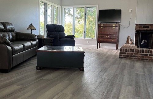 Atlantic House | Newly remodeled house in quiet neighborhood — one block to Heritage House!