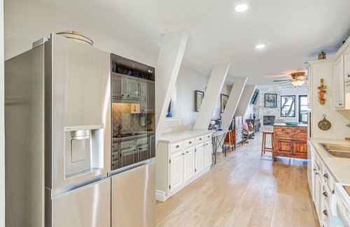 Granbury House | Newly Remodeled Lakefront Granbury Escape w/Dock!