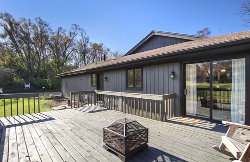 Powers Lake Cabin | Newly Remodeled - Large Cedar CabinnClose to Lake and Sking