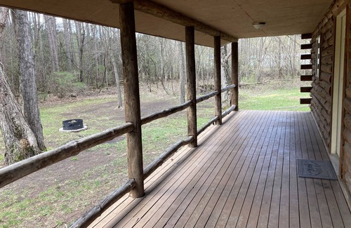 Sextonville Cabin | Newly remodeled log cabin next to beautiful Wisconsin River- Rivers Edge Cabin