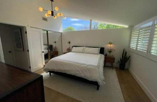 Reseda House | Newly remodeled midcentury Krisel pool/spa home.