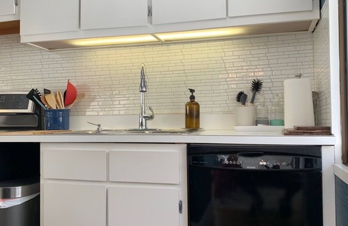 Warren Condo | Newly Remodeled Mountain Home! Minutes from Lincoln Peak & Mt. Ellen! Free WiFi