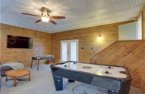 Huron House | Newly remodeled! Pool/Game Room/WiFi/Trailer Parking, Close to area attractions!