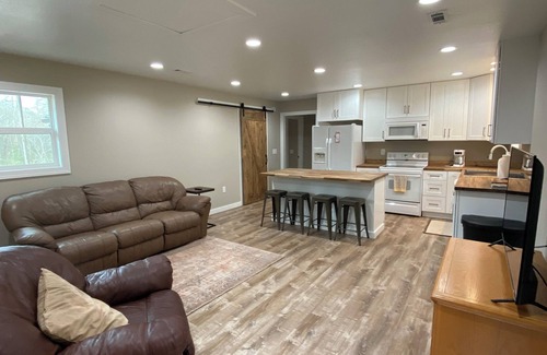 Murphy House | NEWLY Remodeled Private 2-bedroom mountain house in beautiful Murphy