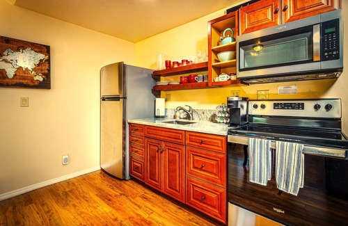 Three Rivers Cottage | Newly remodeled Studio Cottage, perfect for two!