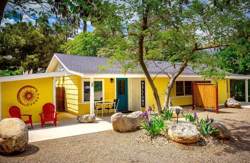 Three Rivers Cottage | Newly remodeled Studio Cottage, perfect for two!