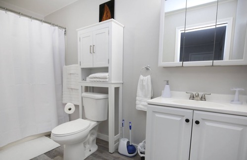 Burton House | Newly Remodeled Three Bed. Home Outside of Flint