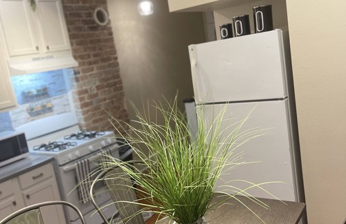 Holy Cross District House | Newly Remodeled Two-Story Retreat -9 mins from the French Quarters!
