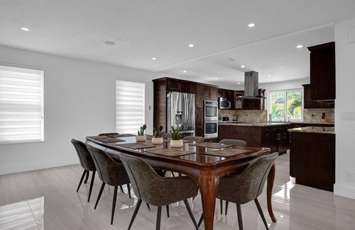 Fort Lauderdale House | Newly remodeled!*WATER FRONT*KING BEDS* HEATED POOL/2 MASTER BEDROOM*POOL TABLE!