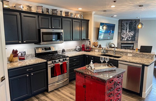 Pagosa Springs House | Newly remodeled riverside location a stroll from all which Pagosa has to offer!