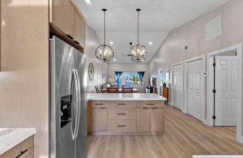Punta Gorda Villa | Newly remodeled Villa On The Water, Sunset/Scenery