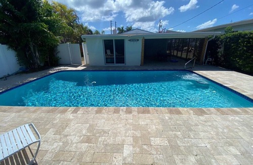 Lauderdale-by-the-Sea Apartment | Newly renovated and comfortable studio, a 2-3 minute walk from the beach in Lauderdale by the Sea