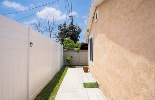 Harbor House | Newly Rennovated 3BR W/2BAS Home, in a quiet family-friendly neighborhood!