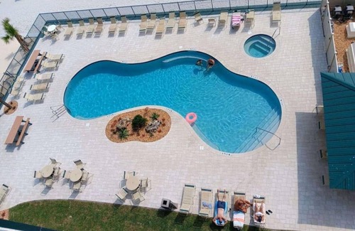 Daytona Beach Shores Condo | Newly Renovated 2bed/2bath condo in Daytona Beach Shores/WiFi, AC, full kitchen