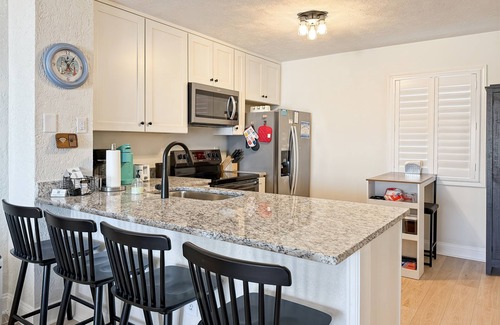 McCutcheon Field Condo | 🌊 Newly Renovated Oceanfront Condo | Sleeps 8 | North Topsail Beach, NC