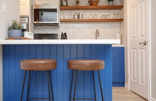 Craigleith Ski Chalet | Newly Renovated Studio at the Base of Blue Mountain