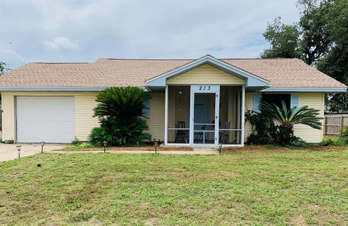Thomas Drive House | Newly renovated home near Beach with fenced in backyard