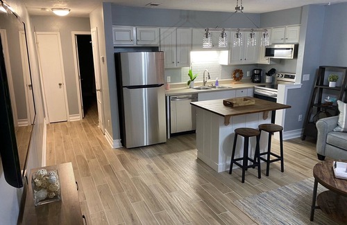 Thomas Drive Condo | Newly Renovated Beach Condo