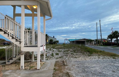 Thomas Drive Condo | Newly Renovated Beach Condo