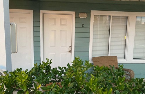 Thomas Drive Condo | Newly Renovated Beach Condo