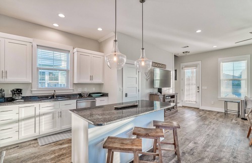 Biltmore Beach House | Newly-Renovated Beach Home with Private Pool Quick Beach Access! Slps 16